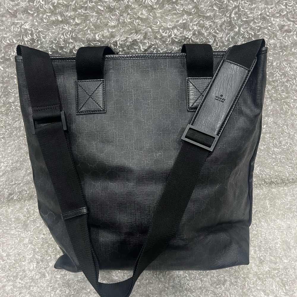 GUCCI GG Supreme Vertical Tote - Picture 5 of 16